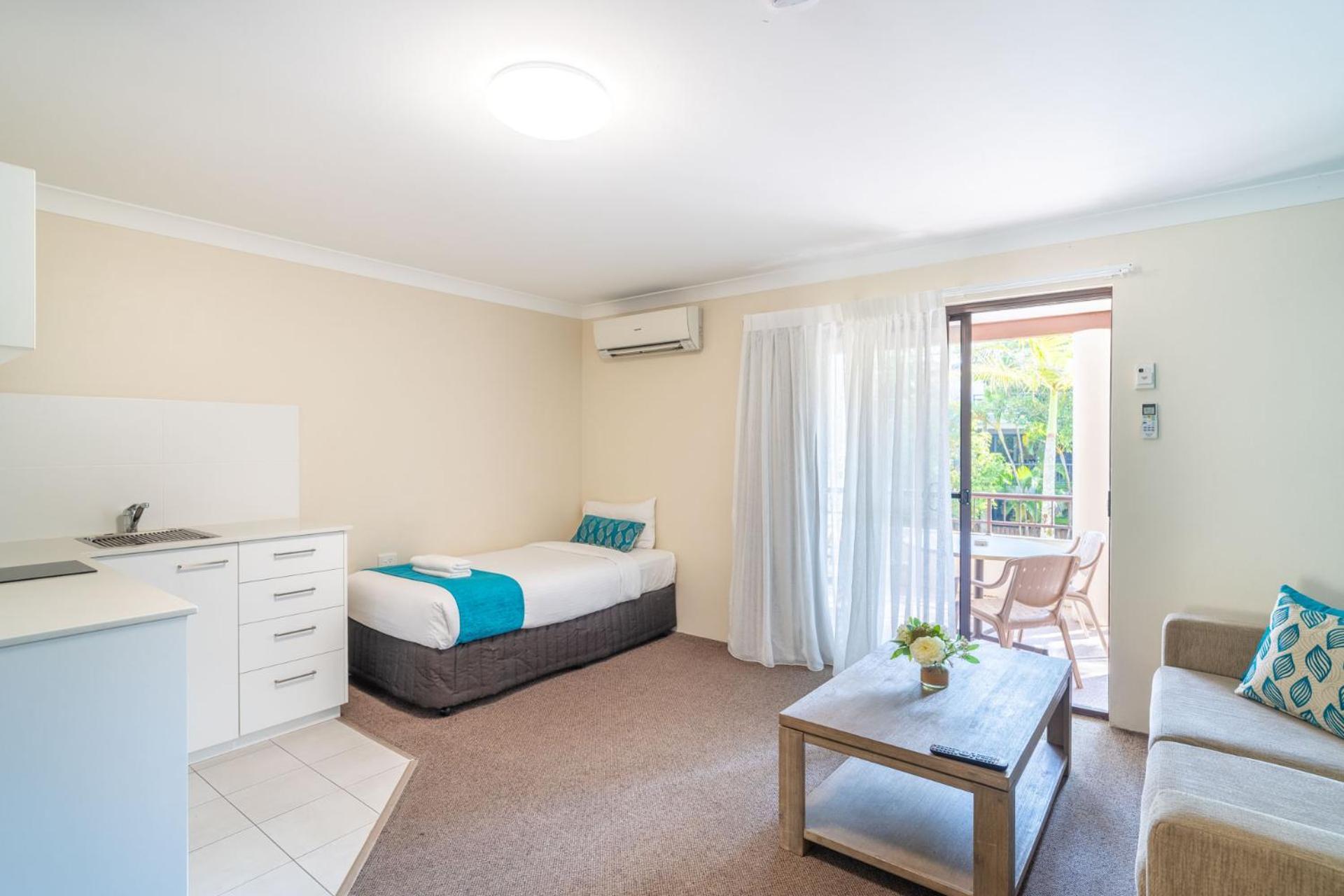 Byron Bayside Central Studio Apartments Buitenkant foto